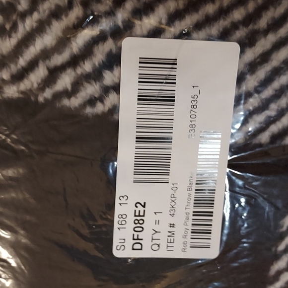 Pendleton Rob Roy Plaid Faux Fur Throw - Picture 5 of 9